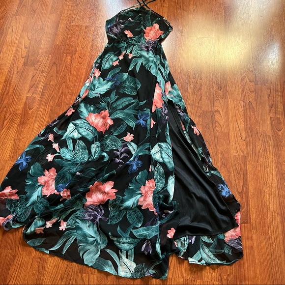 LuLu’s Tropical Open Back Maxi Dress - size SMALL - Picture 2 of 13